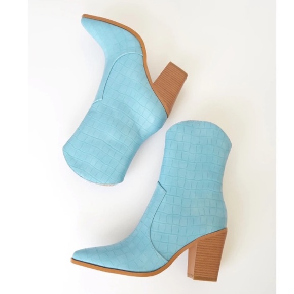 Blue Crocodile-Embossed Mid-Calf High Heel Boots - Picture 4 of 4